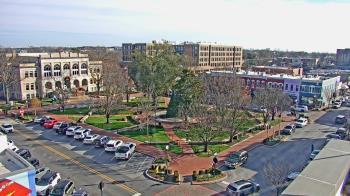 Weather camera view of Walton�s 5 & 10.