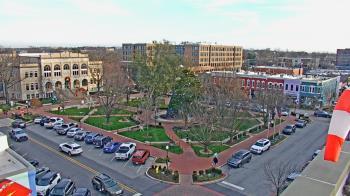 Weather camera view of Walton�s 5 & 10.