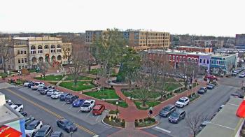 Weather camera view of Walton�s 5 & 10.