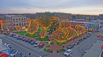 Weather camera view of Walton�s 5 & 10.