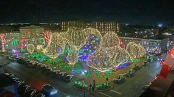 Weather camera view of Walton�s 5 & 10.