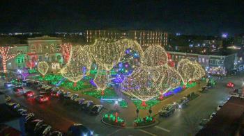 Weather camera view of Walton�s 5 & 10.