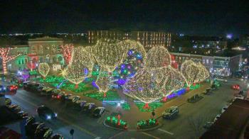 Weather camera view of Walton�s 5 & 10.