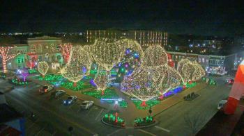 Weather camera view of Walton�s 5 & 10.