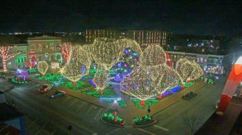 Weather camera view of Walton�s 5 & 10.