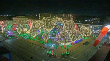 Weather camera view of Walton�s 5 & 10.