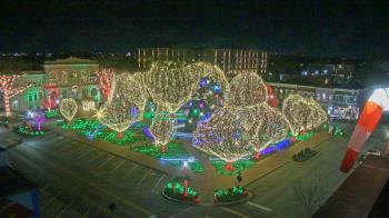 Weather camera view of Walton�s 5 & 10.