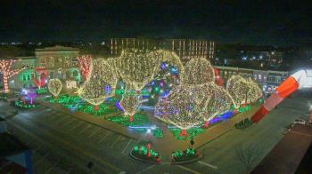 Weather camera view of Walton�s 5 & 10.