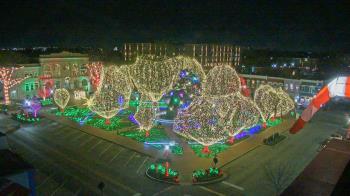 Weather camera view of Walton�s 5 & 10.