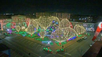 Weather camera view of Walton�s 5 & 10.