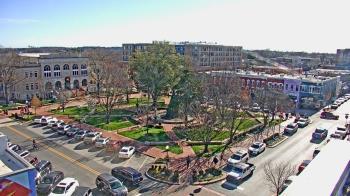 Weather camera view of Walton�s 5 & 10.