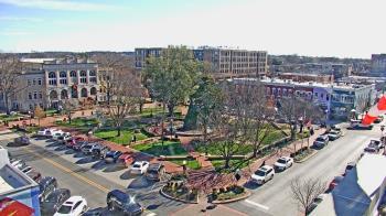 Weather camera view of Walton�s 5 & 10.