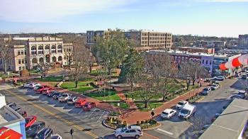 Weather camera view of Walton�s 5 & 10.