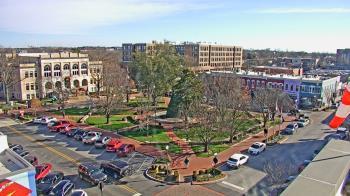 Weather camera view of Walton�s 5 & 10.