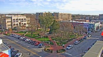 Weather camera view of Walton�s 5 & 10.