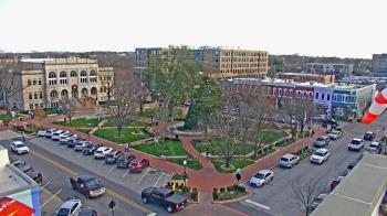 Weather camera view of Walton�s 5 & 10.