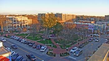 Weather camera view of Walton�s 5 & 10.