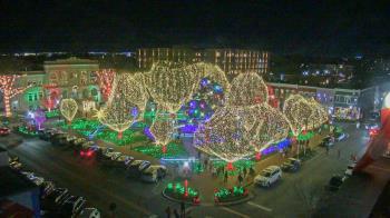 Weather camera view of Walton�s 5 & 10.