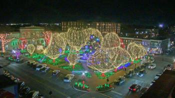 Weather camera view of Walton�s 5 & 10.