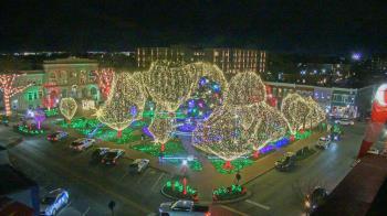 Weather camera view of Walton�s 5 & 10.