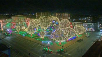 Weather camera view of Walton�s 5 & 10.