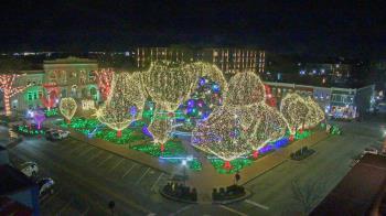 Weather camera view of Walton�s 5 & 10.