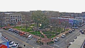 Weather camera view of Walton�s 5 & 10.