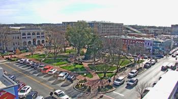 Weather camera view of Walton�s 5 & 10.