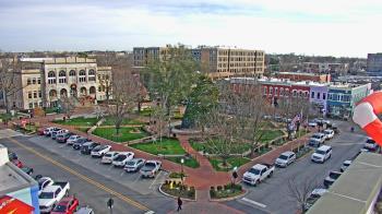 Weather camera view of Walton�s 5 & 10.