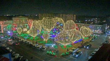 Weather camera view of Walton�s 5 & 10.