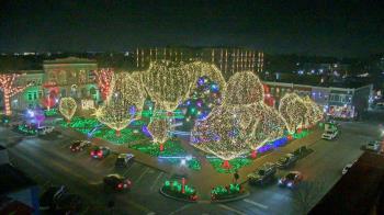 Weather camera view of Walton�s 5 & 10.