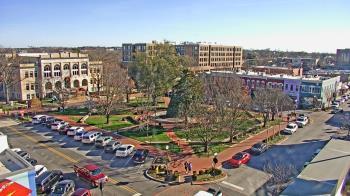 Weather camera view of Walton�s 5 & 10.