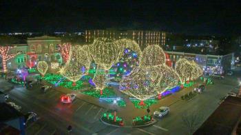 Weather camera view of Walton�s 5 & 10.