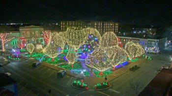 Weather camera view of Walton�s 5 & 10.