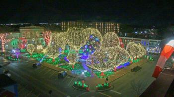 Weather camera view of Walton�s 5 & 10.