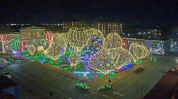 Weather camera view of Walton�s 5 & 10.