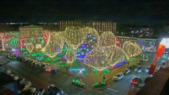 Weather camera view of Walton�s 5 & 10.