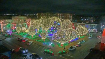 Weather camera view of Walton�s 5 & 10.