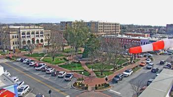 Weather camera view of Walton�s 5 & 10.