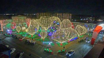 Weather camera view of Walton�s 5 & 10.