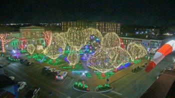 Weather camera view of Walton�s 5 & 10.