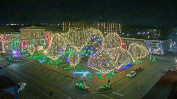 Weather camera view of Walton�s 5 & 10.