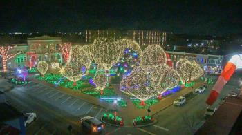 Weather camera view of Walton�s 5 & 10.