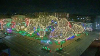 Weather camera view of Walton�s 5 & 10.