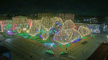 Weather camera view of Walton�s 5 & 10.