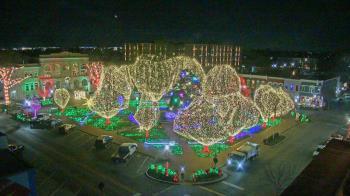 Weather camera view of Walton�s 5 & 10.