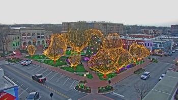 Weather camera view of Walton�s 5 & 10.