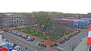 Weather camera view of Walton�s 5 & 10.