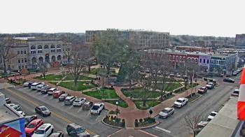 Weather camera view of Walton�s 5 & 10.