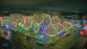 Weather camera view of Walton�s 5 & 10.